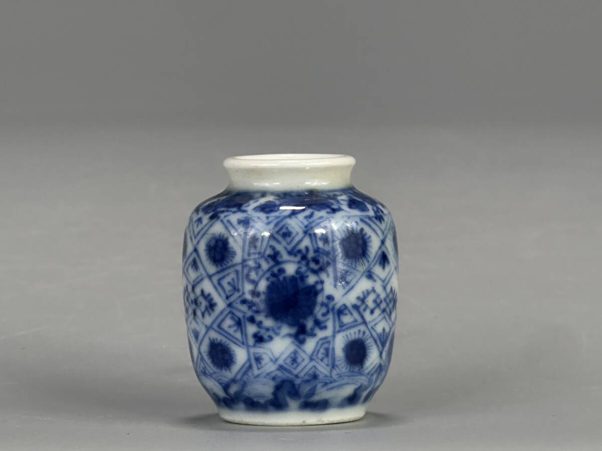 UO29A5-1 中国美術 清朝 清末 青花小壺 小罐 大清雍正年製 染付壺 時代物 古物保証 唐物 拍卖