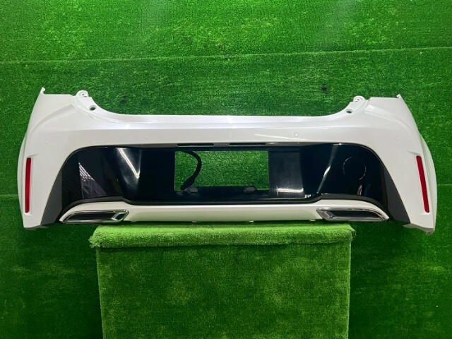 トヨタ カローラスポーツ ZWE213H リアバンパー カラー089拍卖
