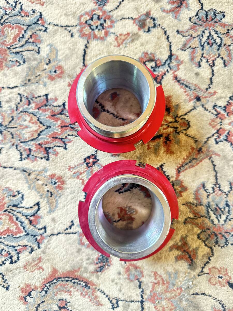 不明な車種用の中古 Largus コイルオーバー、高さ調整装置、スペーサー。拍卖