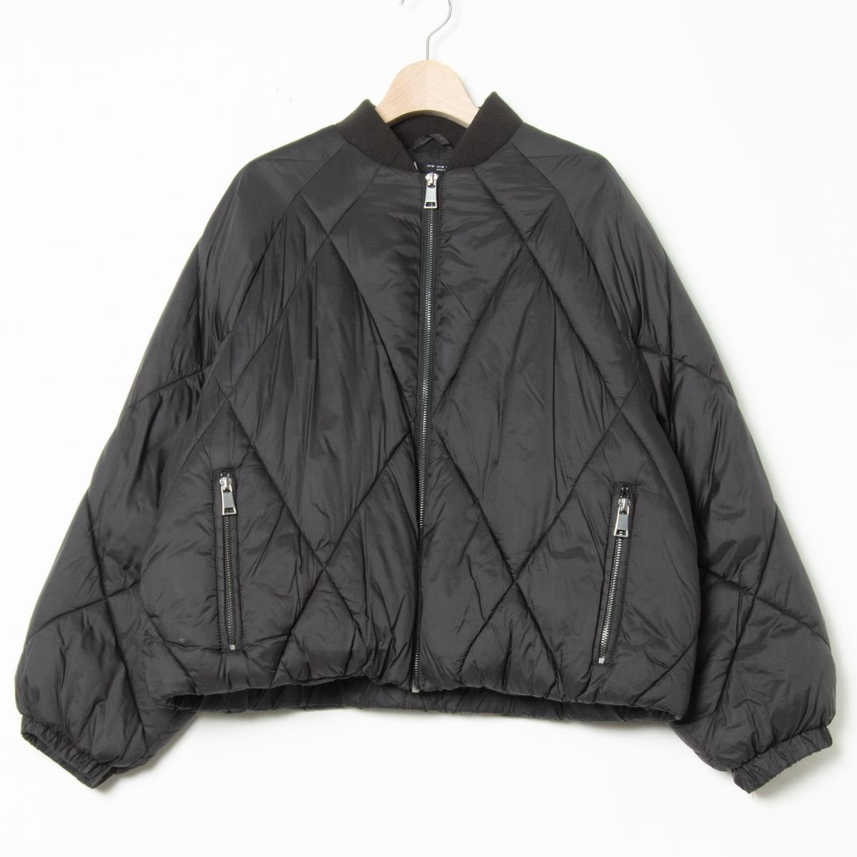 ZARA ザラ 中綿ジャケット ブルゾン アウター ポリエステル オーバーサイズ 大人カジュアル シンプル 黒 ブラック M レディース 婦人 女性拍卖