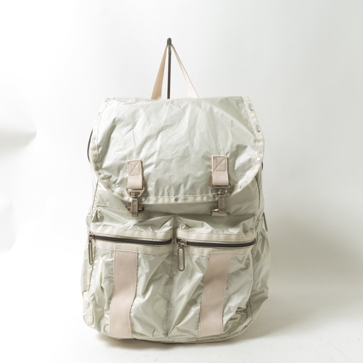 【1円スタート】 LeSportsac レスポートサック エッセンシャル 大草直子 リュック フラップ ファスナー開閉 ホワイト 軽量 レディース 鞄拍卖