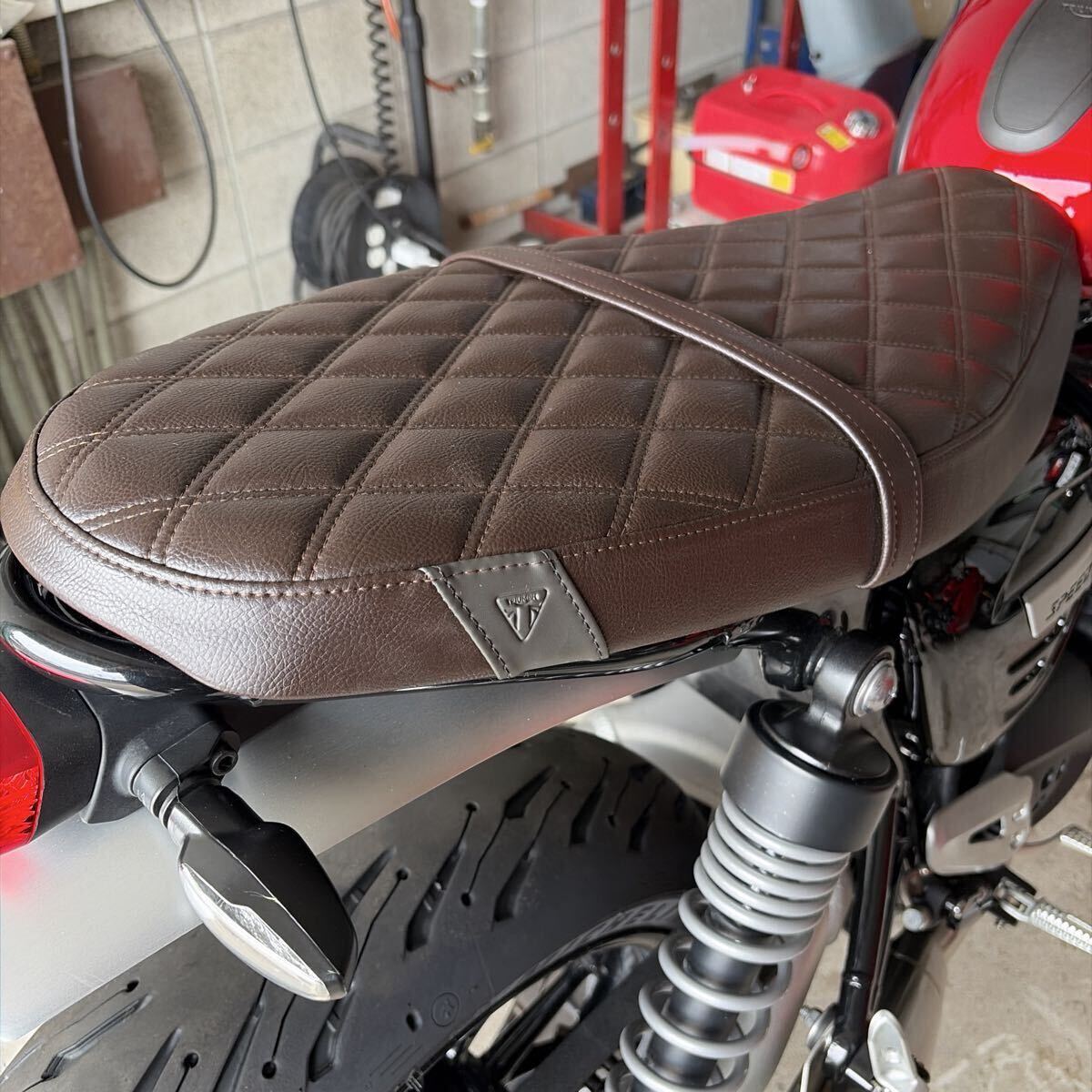 トライアンフ スピードツイン1200用 純正オプションシート ブラウン 超美品拍卖