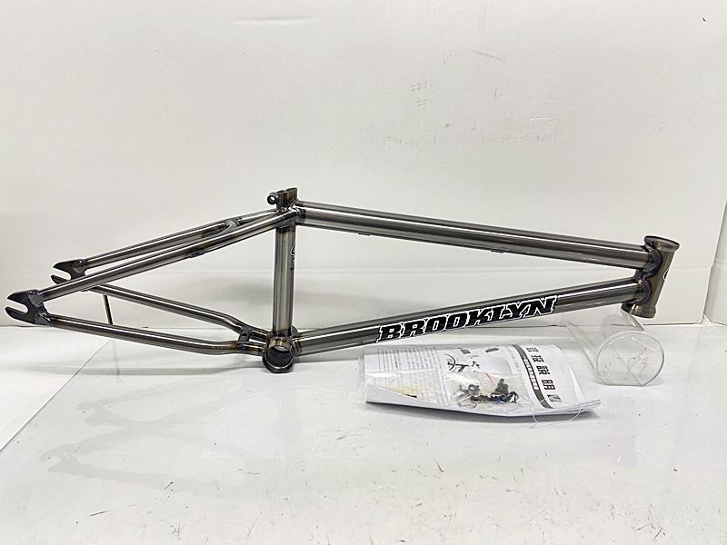 ブルックリンマシンワークス BROOKLYN MACHINE WORKS STREET BMX 20.8 フレームのみ TRANS BLACK拍卖