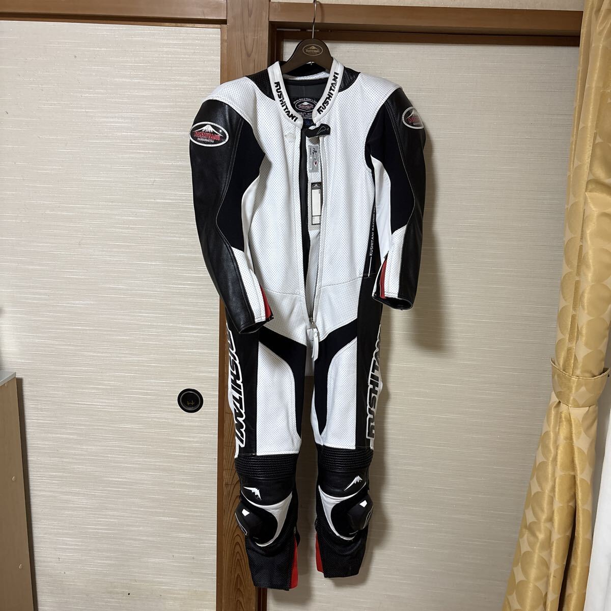 クシタニ レーシングスーツ MFJ公認 革ツナギ サイズL/LL ツナギ拍卖