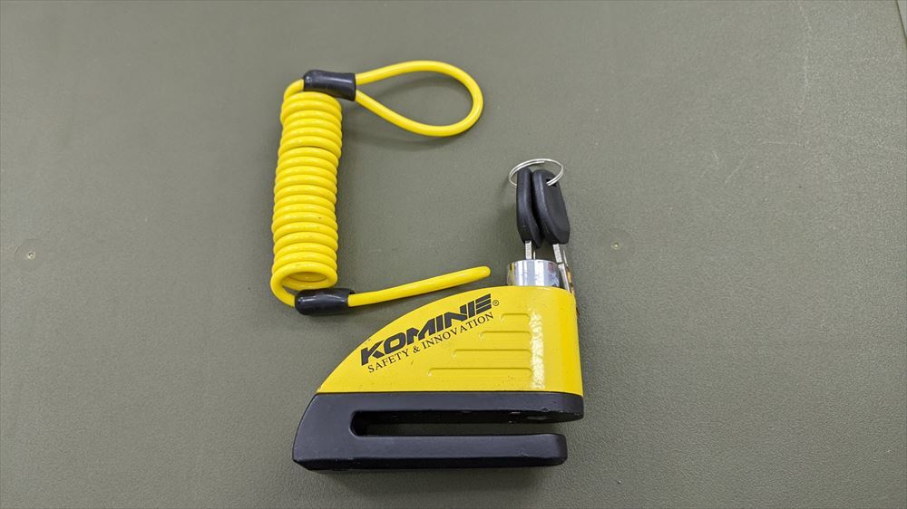 中古ディスクロック(ケーブル付き) ■BA7609 コミネ LK-122 本体 ケーブル 専用キー2個 拍卖