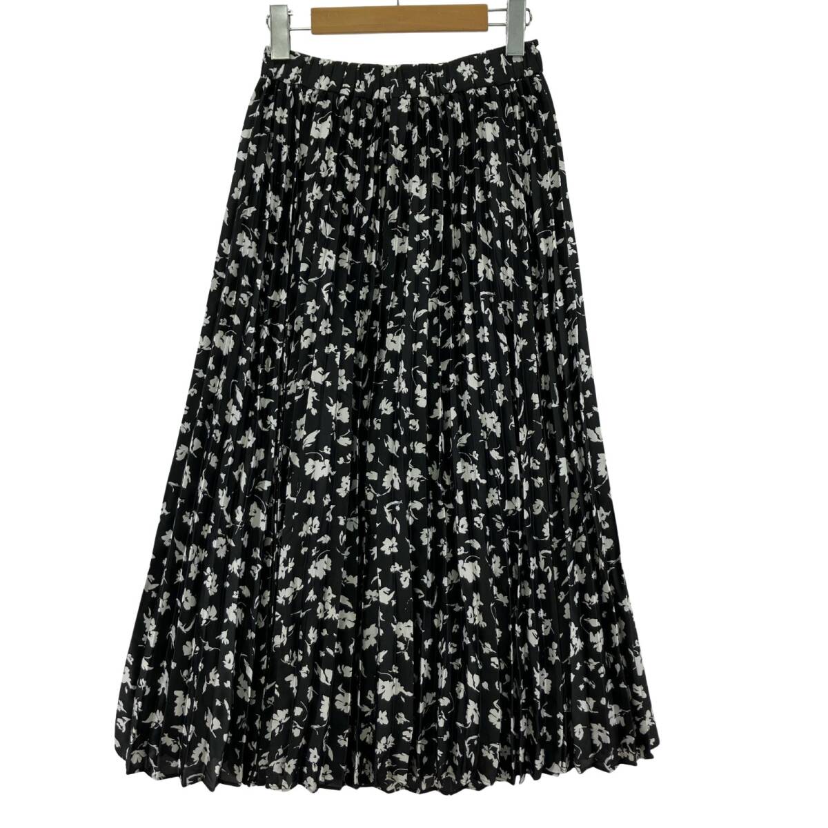 UNFILO アンフィーロ 花柄 プリーツ スカート sizeS/ブラック×ホワイト ゆうパケットOK拍卖