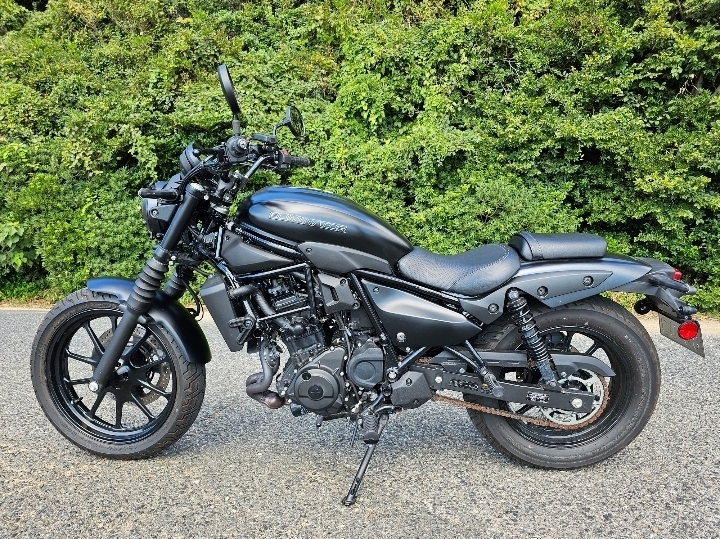 最終値下げ エリミネーター400se 低走行 ワンオーナー車 ETC、 前後ドラレコ、USB Type-cポート純正装備 車検1年2ヶ月付き 現車確認可 拍卖