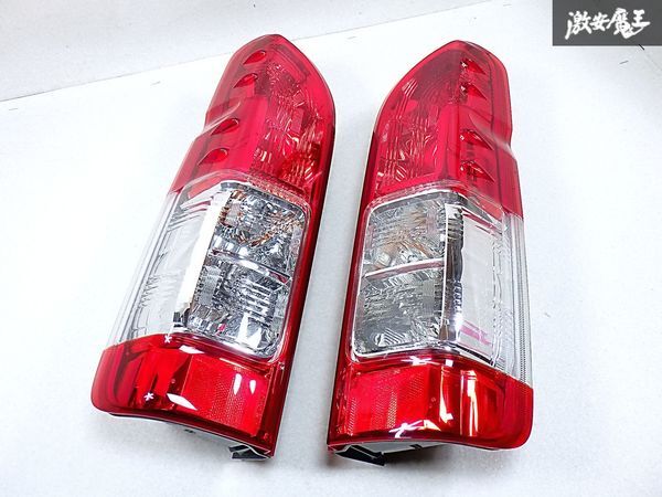 トヨタ 純正 200系 ハイエース 4型 5型 6型 7型 後期 ハロゲン テールライト レンズ 左右セット KOITO 26-140 即納 棚P-3拍卖