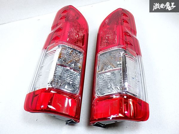 ★美品★ トヨタ 純正 200系 ハイエース 4型 5型 6型 7型 後期 ハロゲン テールライト レンズ 左右セット KOITO 26-140 即納 棚P-3拍卖