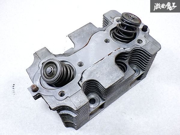 PORSCHE 純正 993 ポルシェ911 カレラ 3.6L エンジン シリンダーヘッド 993.104.295.SR 即納 棚J-2拍卖