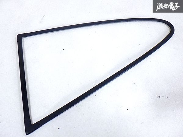 PORSCHE 純正 930 ポルシェ911 カレラ リア クォーター ガラスモール 窓 枠 左 左側 助手席側 即納 棚S-1拍卖