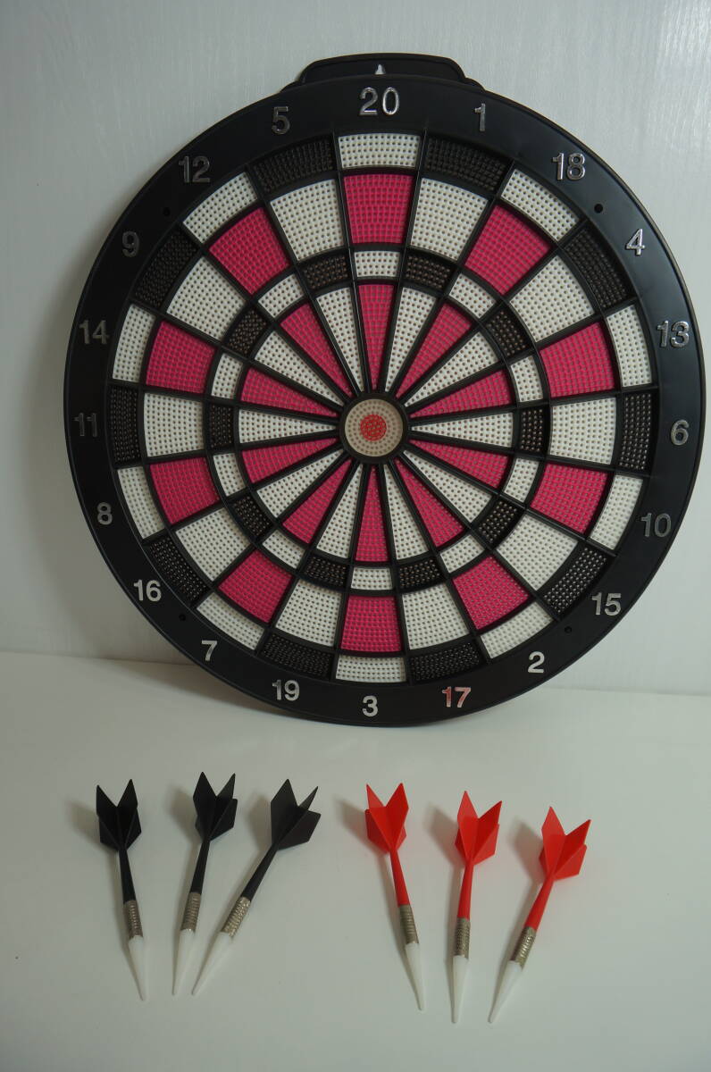 中古品☆ダーツ☆ダーツボード☆家庭用☆矢6本☆510S4-J50008拍卖