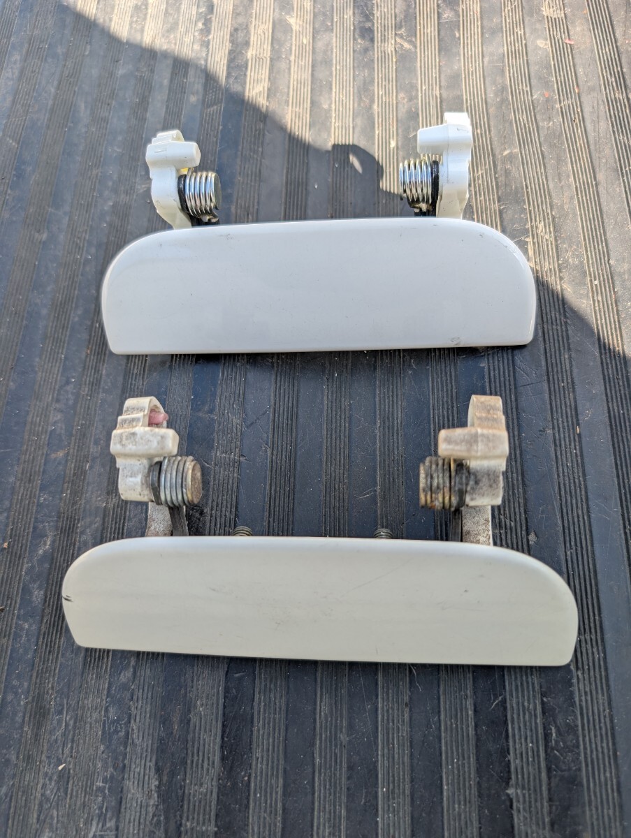 ダイハツ純正 タント L350S L360S パール ホワイト W16 右 ドアノブ アウターハンドル 運転席側 右側 フロント リヤ 右前 右後拍卖