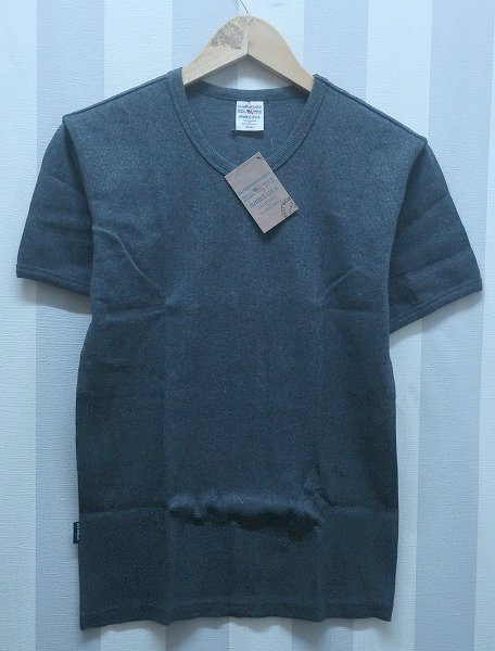 2-2626B/新品 AVIREX 半袖VネックTシャツ 6143501 アヴィレックス 送料200円 拍卖