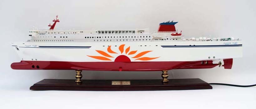 新品特価 カーフェリーさんふらわあさっぽろ 80cmL ライト付き完成品 拍卖