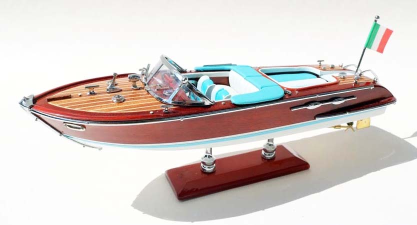 ●新品特価 超小型精密級 Riva Aquarama 25cmL 完成品拍卖