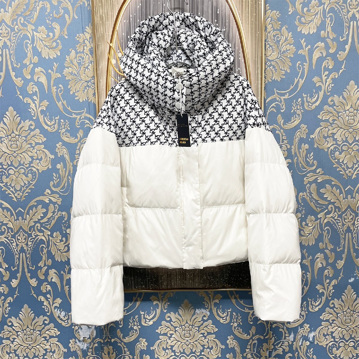 一枚限定 定価10万★christian milada・ミラノ発・ダウンジャケット★軽量 防寒 防風 着せ ショート丈 アウター 通勤 OL レディース 冬 M拍卖