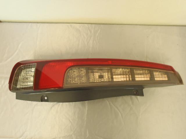 【2071】/ノア ZRR80G 左テールランプ 81561-28630拍卖