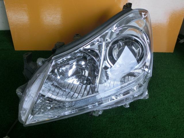 【2165】/マジェスタ URS206 左ヘッドライト 81185-30B00拍卖