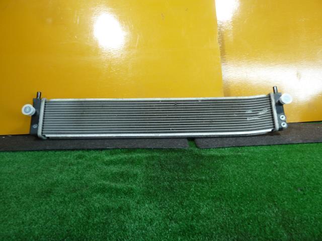 【4176】/プリウスα ZVW40W サブ ラジエーター拍卖