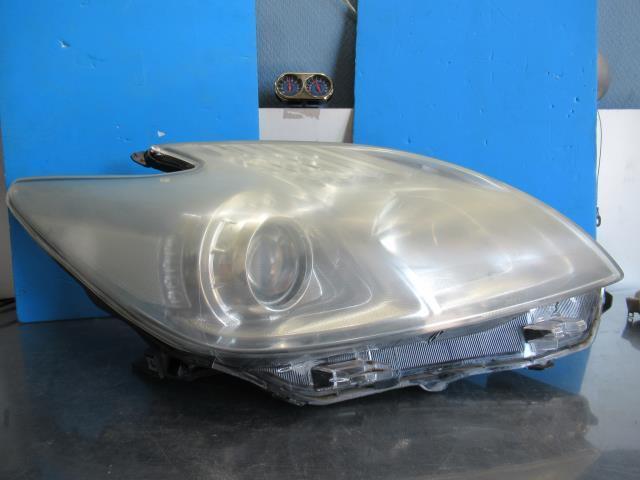 【6981】/プリウス ZVW30 右ヘッドライト ユニット 81130-47371拍卖