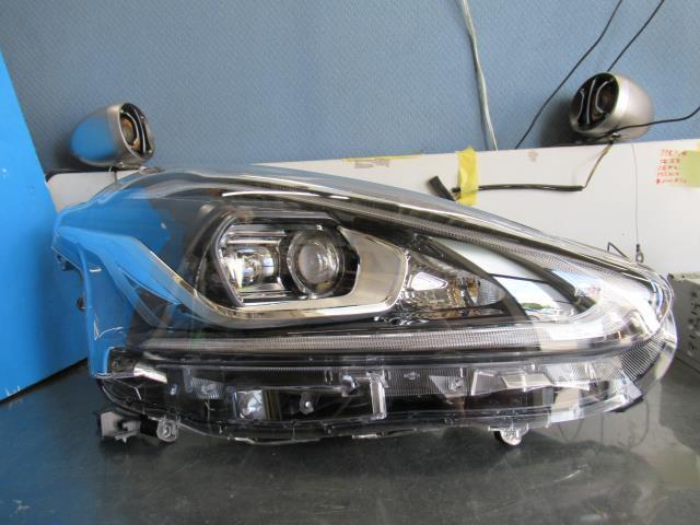 【7307】/シエンタ NHP170G 右ヘッドライト ユニット 81130-52K31拍卖