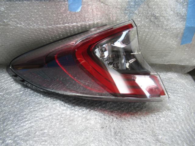 【9211】/C-HR ZYX10 左テールランプ 81560-10392拍卖
