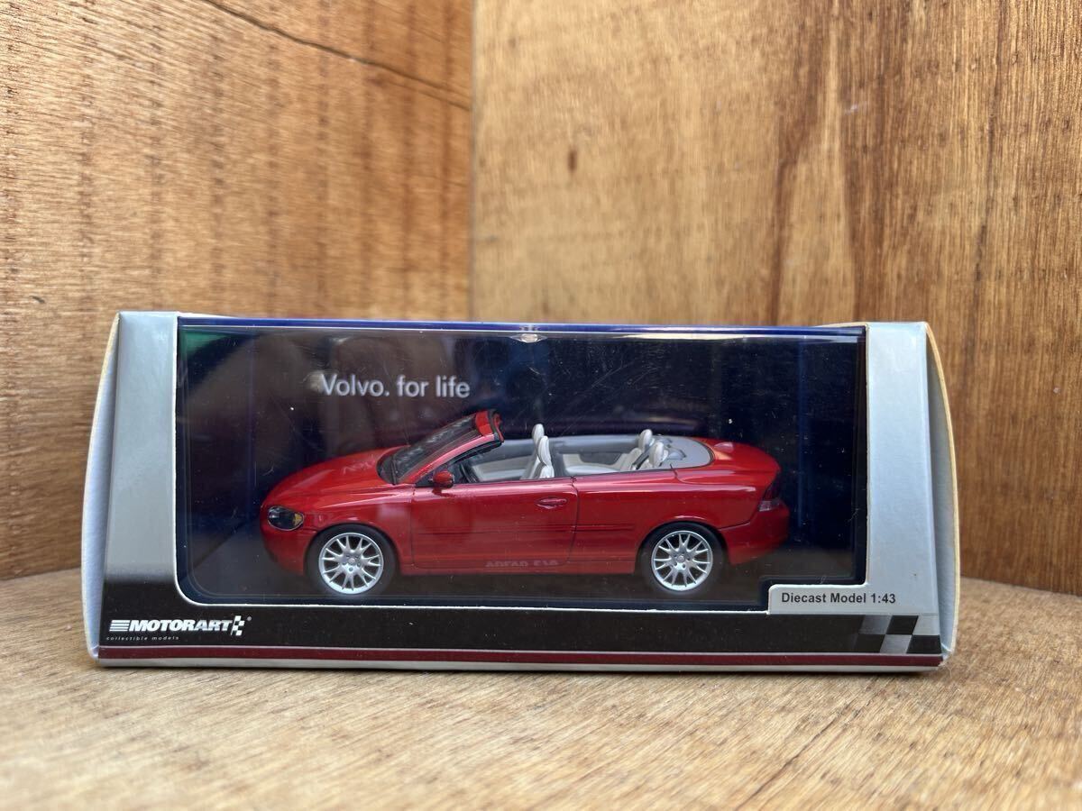 ほぼ未使用品 1/43 ミニカー / ボルボ VOLVO C70 / レッド拍卖