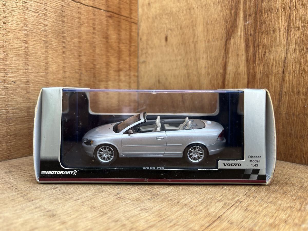ほぼ未使用品 1/43 ミニカー / ボルボ VOLVO C70 シルバー拍卖