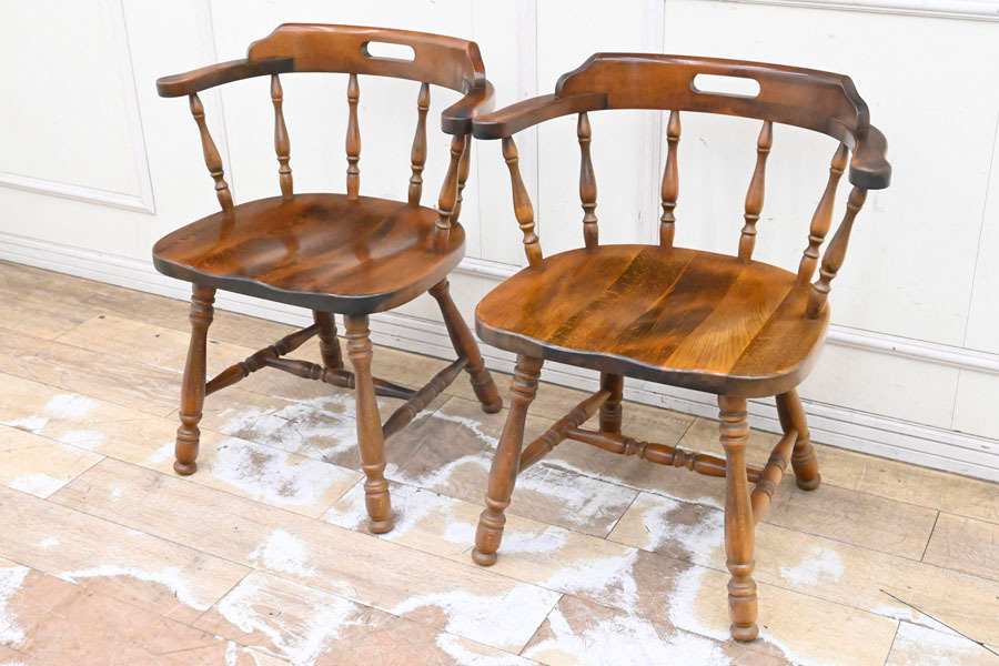 EH171 飛騨産業 キツツキ ダイニングチェア 2脚セット 食卓椅子 キャプテンチェア ウインザーチェア 肘付 デスク アームチェア拍卖