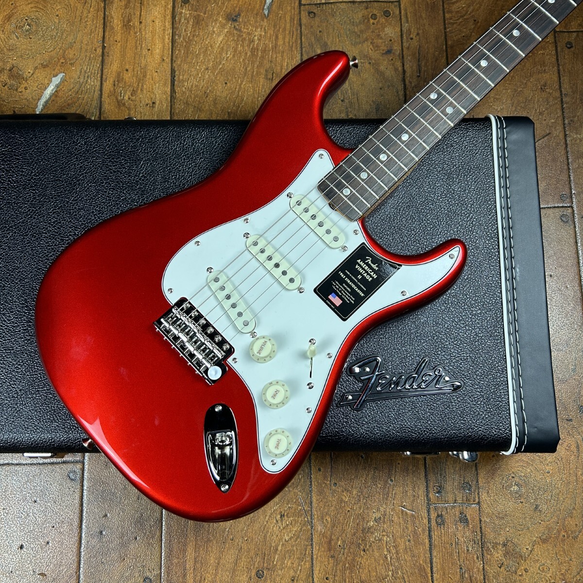 Fender American Vintage II 1965 Stratocaster Candy Apple Red拍卖