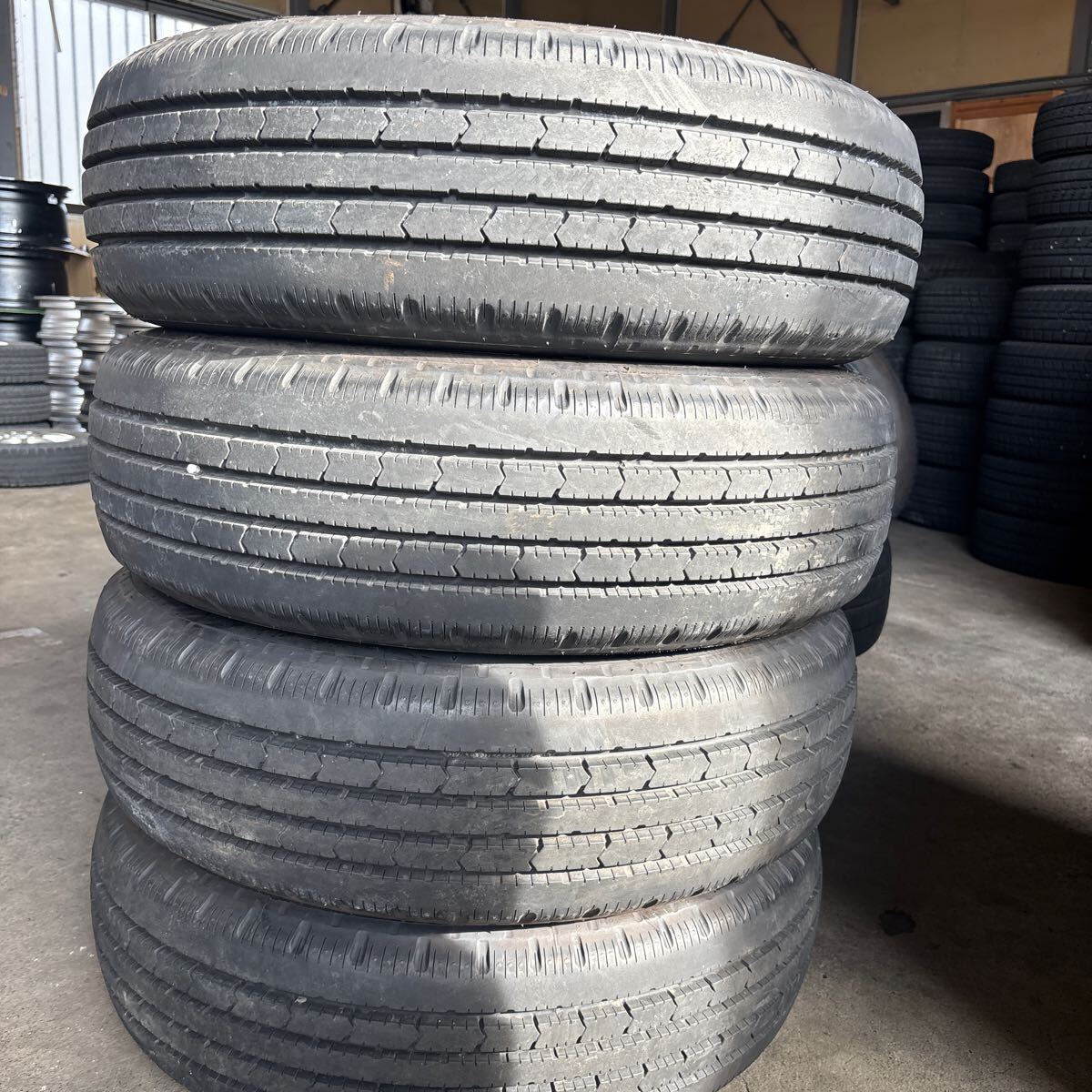 ◆送料無料◆225/70R16 117/115L LT◆ BS R202 サマータイヤ 2021年製 4本セット拍卖