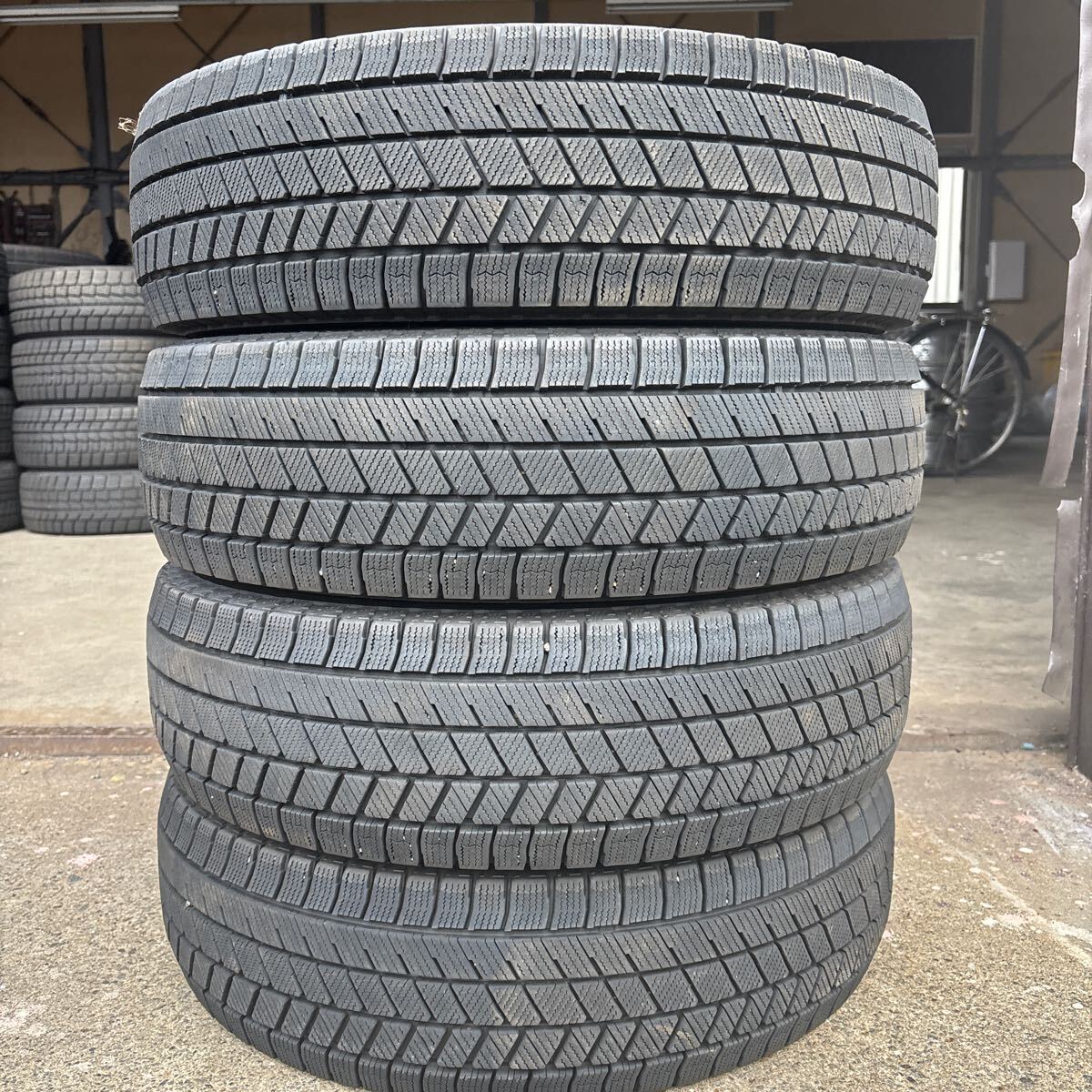 ◆送料無料◆185/70R14 88Q◆BS VRX3 スタッドレスタイヤ 2021年製 残山約70% 4本セット拍卖