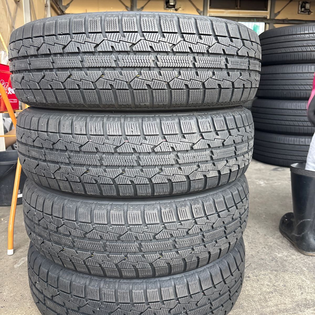 ◆送料無料◆175/65R15 84Q◆TOYO GARIT GIZ スタッドレスタイヤ 2021年製 残山70% 4本セット拍卖