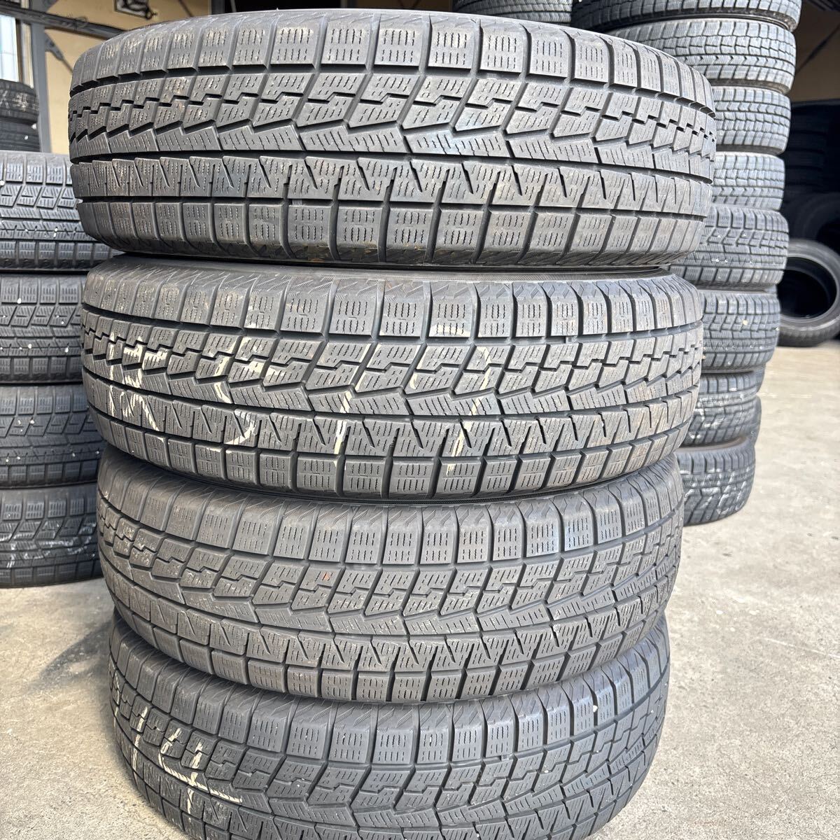 ◆送料無料◆175/70R14 84Q◆YOKOHAMA IG70 2023年製 残山6分山 4本セット スタッドレスタイヤ拍卖