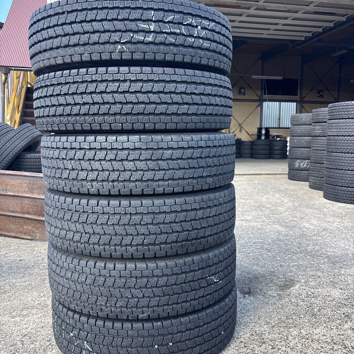 ◆送料無料◆215/70R17.5 118/116L 12PR◆YOKOHAMA IG91 2018年製 トラック用スタッドレスタイヤ 6本セット拍卖