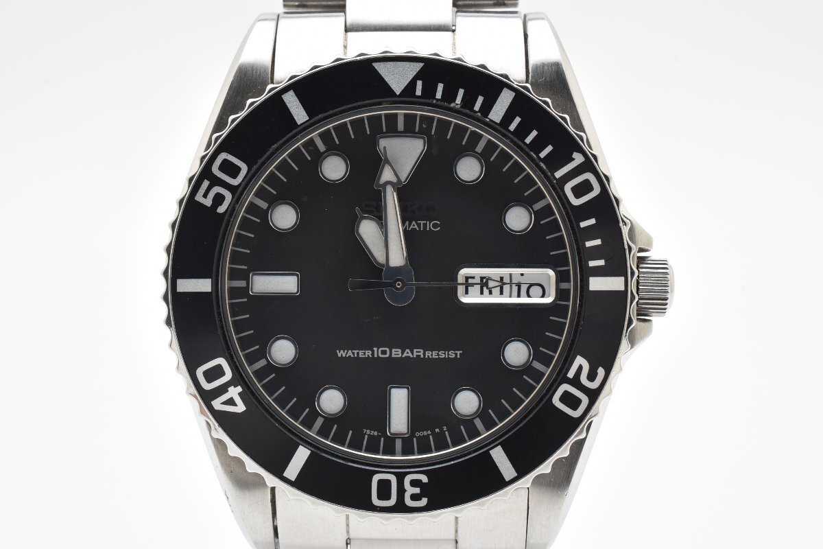 稼働品 SEIKO AUTOMATIC セイコー 自動巻き ラウンド 腕時計 メンズ 3針 デイデイト ブラック シルバー 7S27-0050拍卖