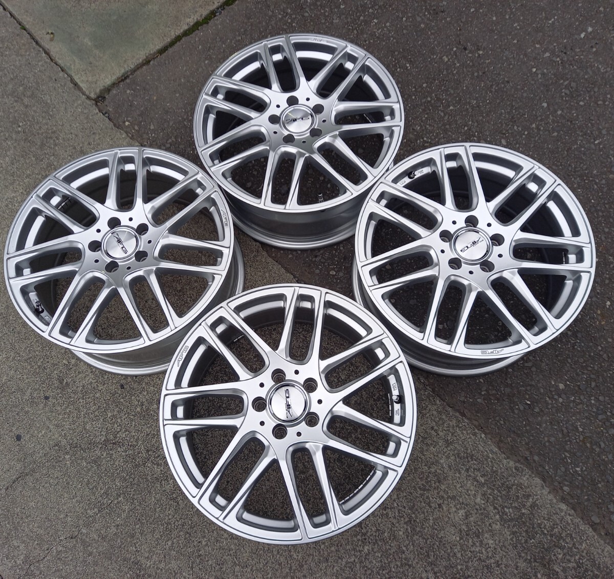 ベンツ A B Vクラス等に!EUROAFG 18インチ 7.5J +49 PCD112 5H 拍卖