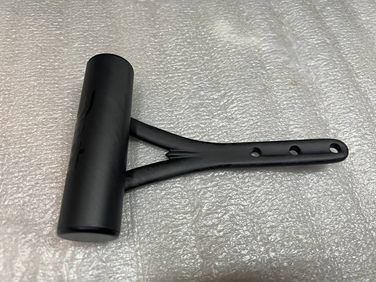 新品 DEDA カーボン製 ステム一体型ハンドル用 サイコン マウント メーターステー・ライトマウント・サイコンマウント拍卖