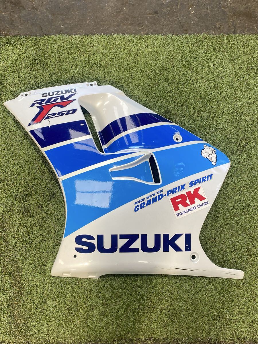 RGV250γガンマ◆【 VJ22A 】サイドカウル◆アンダーカウル◆SUZUKIスズキ◆小さいクラック有拍卖