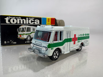 TOMY トミー トミカ 黒箱 日本製 No.8 いすゞ 献血車拍卖