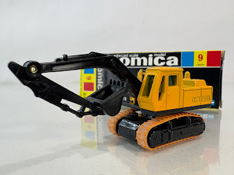 TOMY トミー トミカ 黒箱 日本製 No.9 小松 パワーショベル PC200拍卖