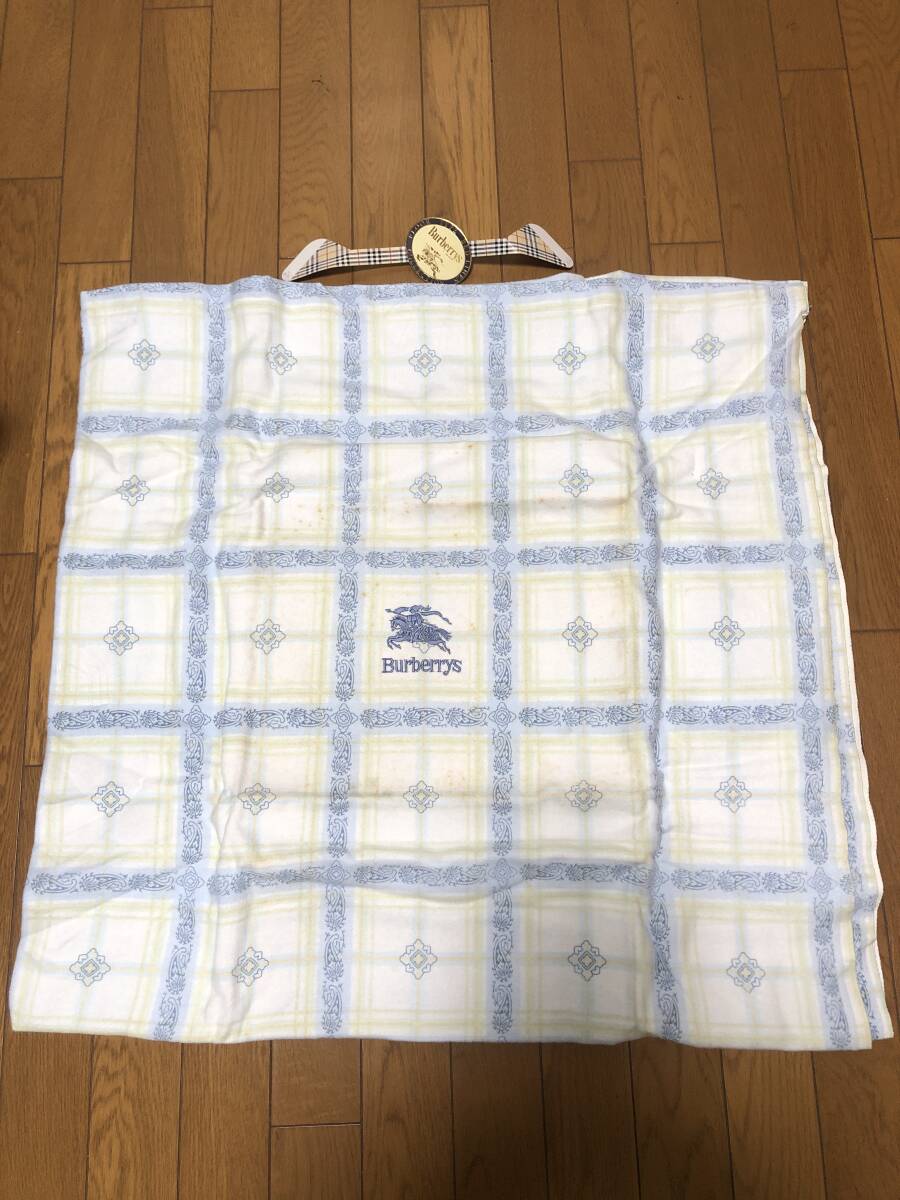 バーバリー☆素敵ながらにバーバリーマークの刺繍が素敵なシーツ☆新品☆難あり拍卖