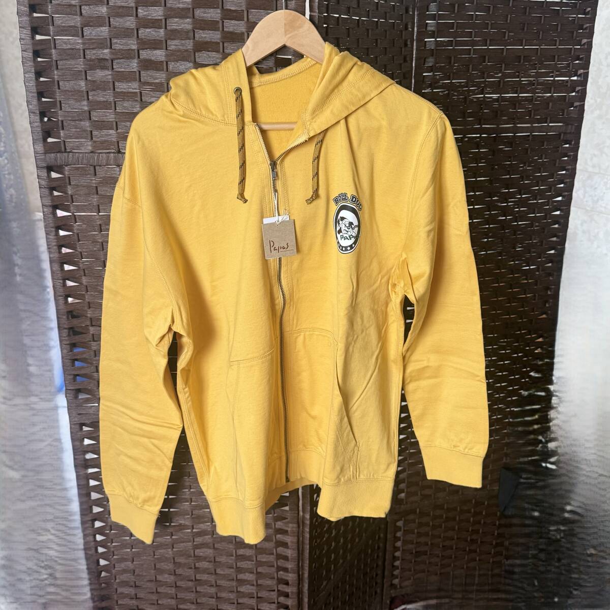 パパス新品未使用タグ付きBOLLDOGプリント裏起毛ジップアップパーカー拍卖