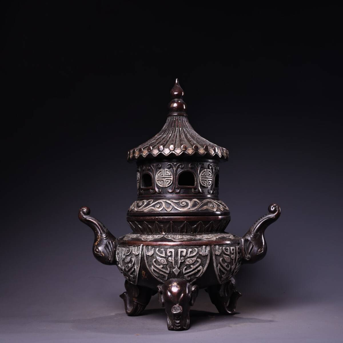 yfa|0593 中国骨董品 人間国宝 銅制 極細工【純銅高浮彫鏨刻銀塔薫香炉】 時代物 珍品旧蔵 伝世家珍 置物拍卖