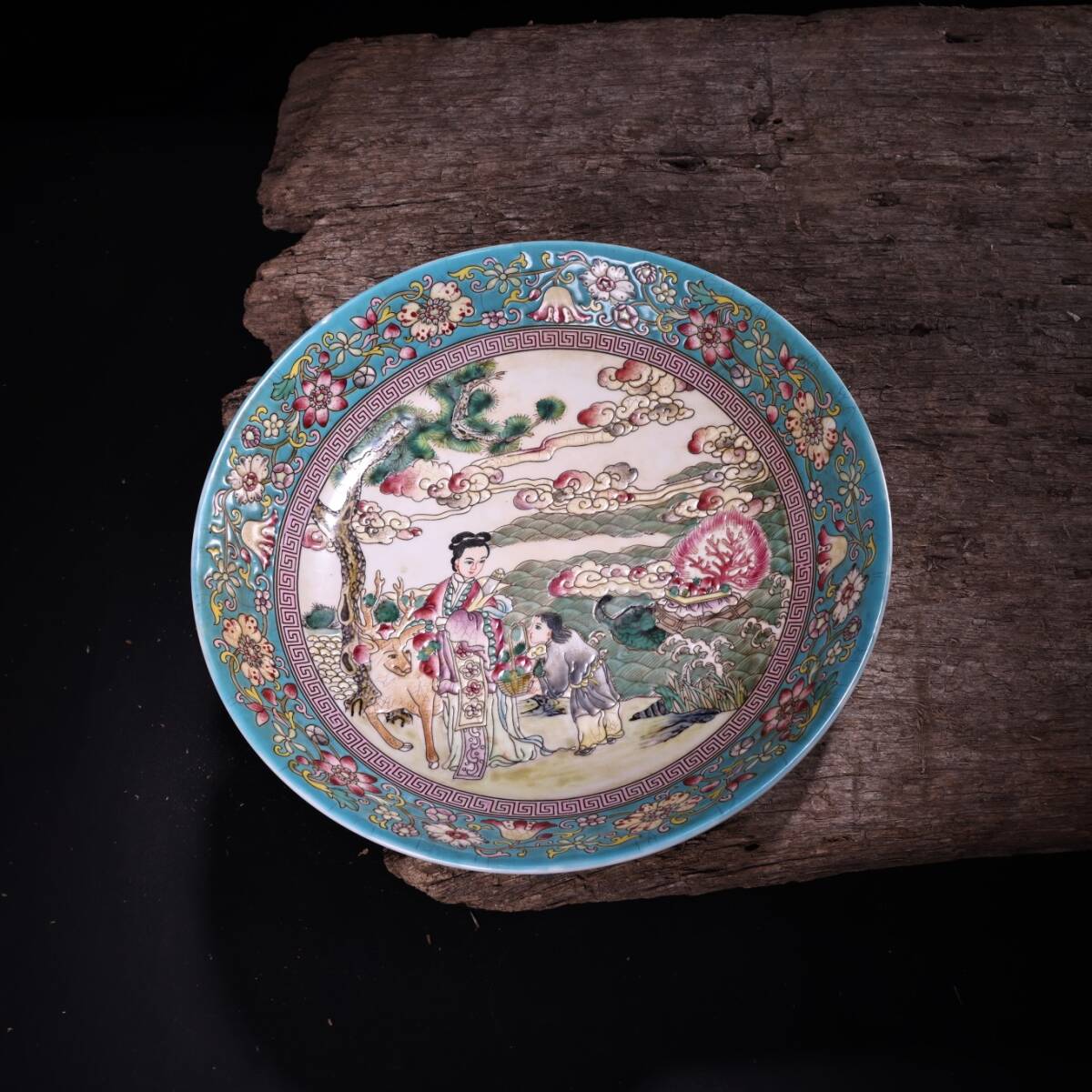 yfa|0597 中国磁器 陶芸 磁器『清代の純手画琺瑯彩人物磁器の皿子です』施釉陶 古代工芸品 陶芸 精美彫 置物 收藏品拍卖