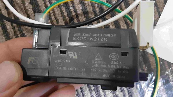 型番「EK2Q-N21ZR」  製品名: Earth Leakage Circuit Protector(地絡回路プロテクタ) メーカー: Fuji(富士電機)製拍卖