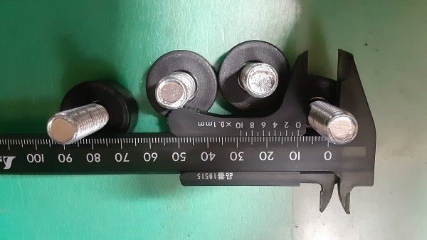 ラック 足部品 アジャスター 中古 4本セット拍卖