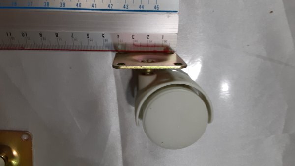 ストッパー付きキャスター 4個 & ストッパーなしキャスター 4個 合計8個セット拍卖