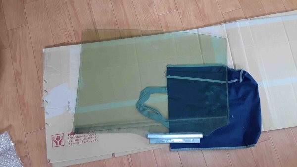 アイミーブ  HA4W Mグレード 右リアウィンドウ ガラス 拍卖